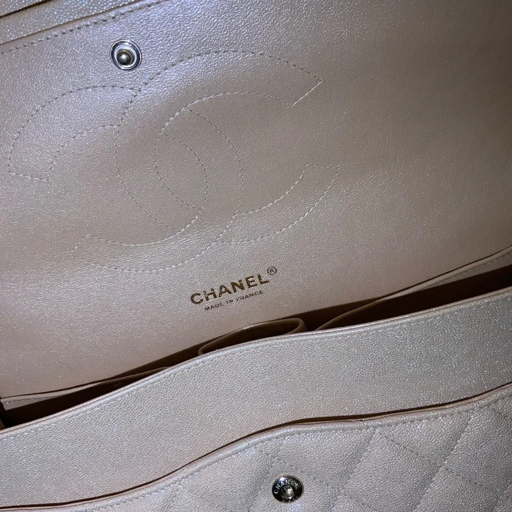 ❤️❤️ Chanel Classic Iridescent Jumbo Double Flap Bag❤️❤️